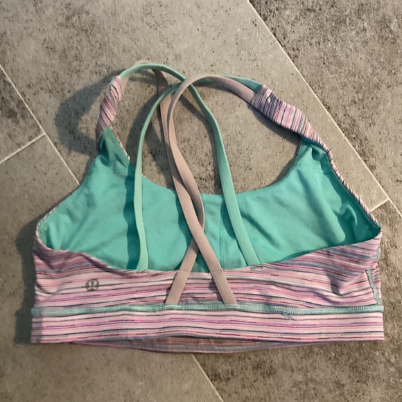 Lululemon athletica - Picture 8 of 14